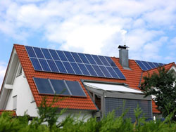 Sonne tanken - Energie, die vom Dach kommt.